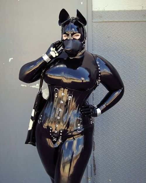 Latex Outfits that Are Hot