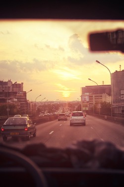 r2&ndash;d2:  FIRE SKY by (Theo Gosselin) 