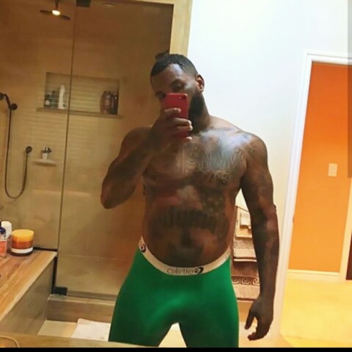 lamarworld:  The Game bulge