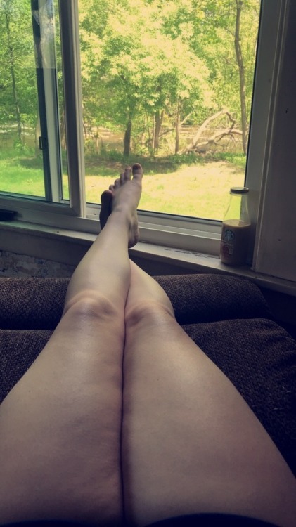 sharpiechick:  After a long trying day. I like to sit back in my recliner, put my feet up, and listen to the river.