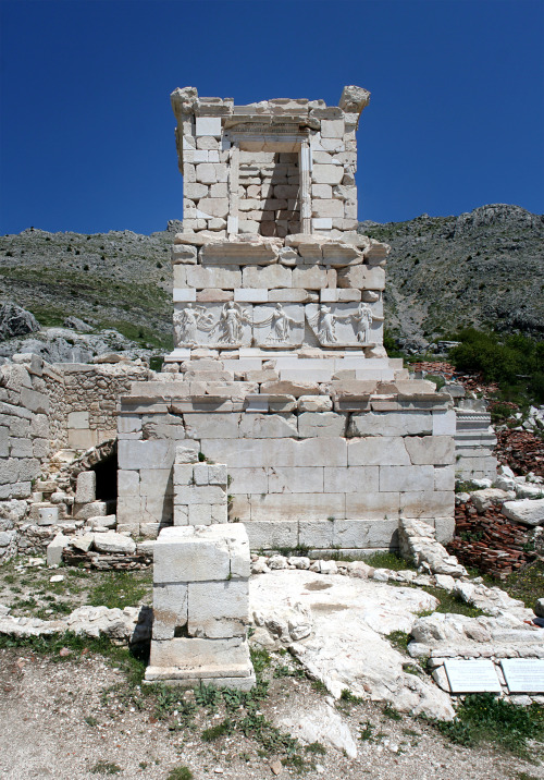classicalmonuments:Heroon at SagalassosSagalassos, Turkey27 BCE – 17 CE14 m. highThe Heroon co