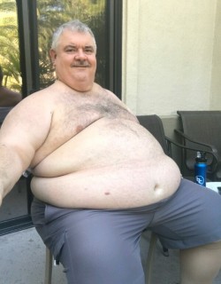 chubstermike: loveoldermen78: Big chubby belly He’s so fucking sexy… 