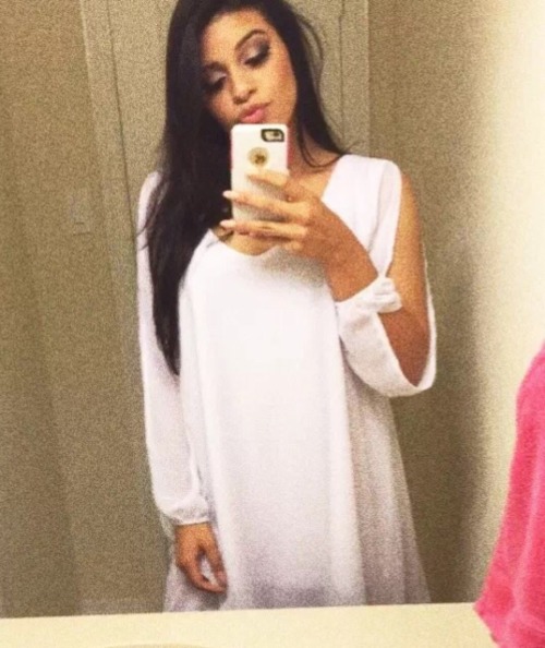 foreignbunnies:  Venezuelan & Peruvian 🔥 Twitter:	@Sexilexijk
