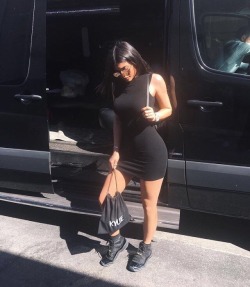 badbadchicks:  Kylie + tight dresses 🙌🏻👑