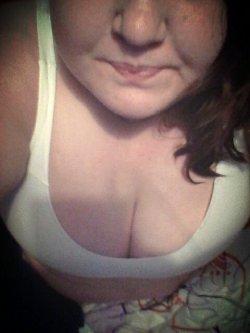 Lil-Silver-Lily:  The Chubby Girl Has A 100 New Followers In Four Days.  To Be Honest,