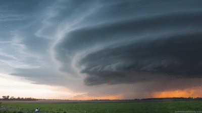 gifsboom:  Supercell Thunderstorm GIFs.(via weather.com)