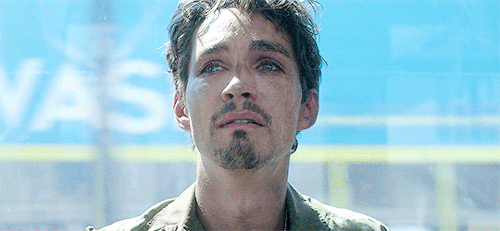 Klaus Hargreeves, 1x05