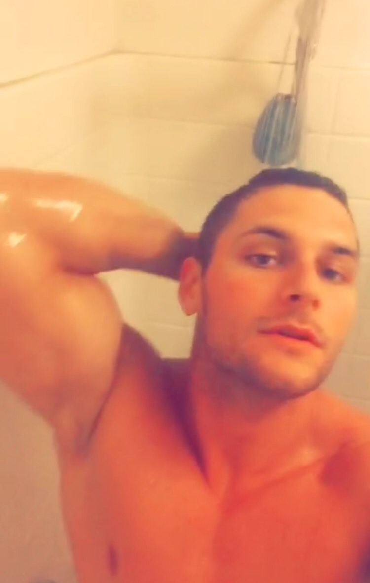 jboys20:  jezebelsboys:He’s bae 😍   Follow Me:JBOYS 2.0 💕