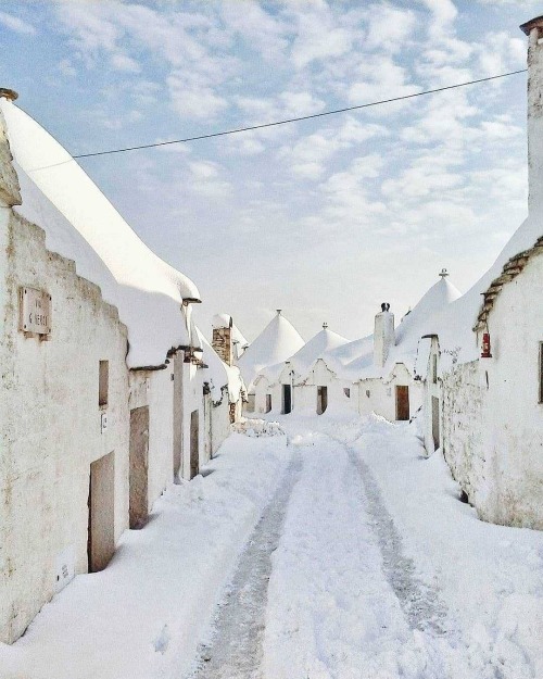 icharous:Alberobello, Italy