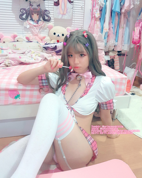 princesskittie: School girl is back but with a brattier vibe hehe~ this set is available for $10+ ti
