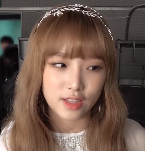 Choi Yena icons ♡ like if you save ♡