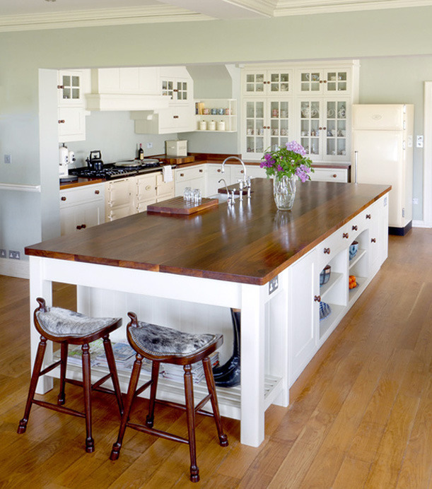 scenetherapy:
“x Former Kitchen at the Duke and Duchess of Cambridge’s Residence: Anmer Hall.
”