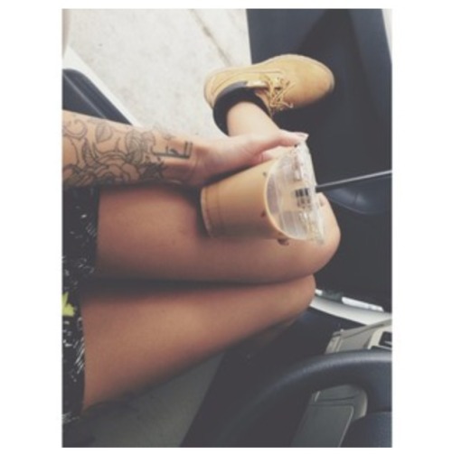 badgalzfashion:  Follow me for more fashion posts. 