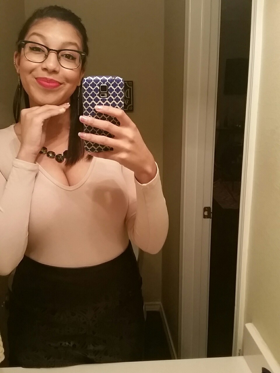 chelseafartnoise:  About to go find a husband