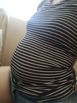naturalperfectconfused:Feeling a little pregnant with ~food~ ❤