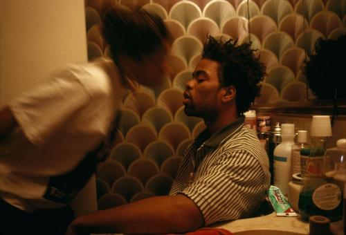 alunaes: diasound: NYC. Staten Island. Method Man with his girlfriend and muse Shortie, at home. 1