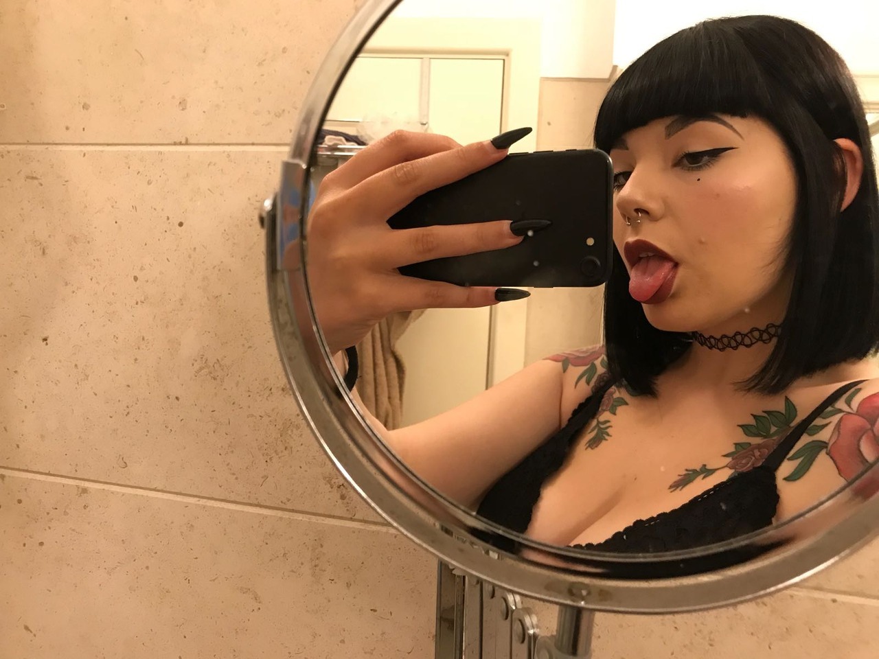 xbreak-my-bonesx:  💖 not so pure angel 💖