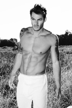 handsomemales:  micah truitt by domonick gravine