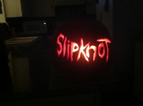 A couple more pics of my slipknot pumpkin