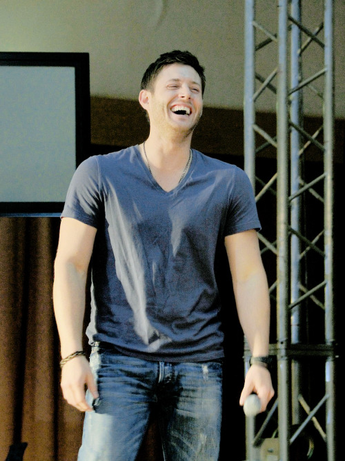 zoroxo:  21-22/?? of Jensen at cons ♥˞(∀`●)
