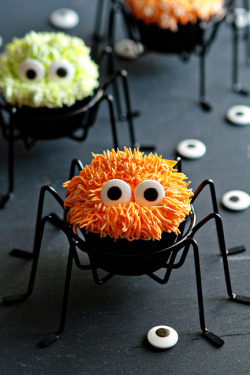 ilovedessert:  Halloween Cupcakes