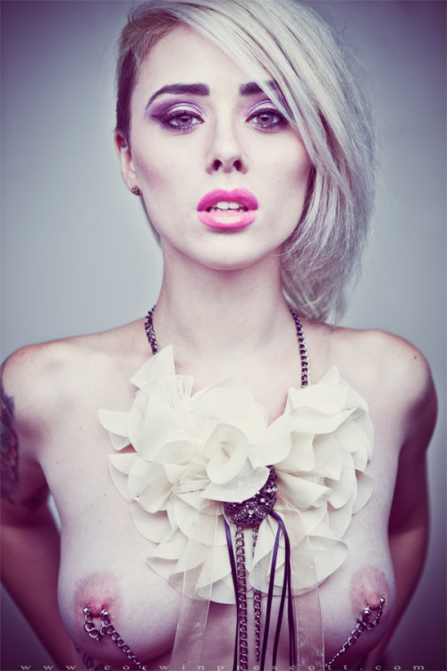 XXX Alysha Nett (credits for the first image: photo