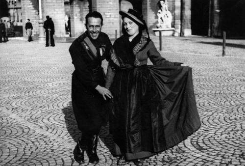 Two Italians dress up in anticipation of Mussolini&rsquo;s visit to their city (Aosta, Italy, May 19