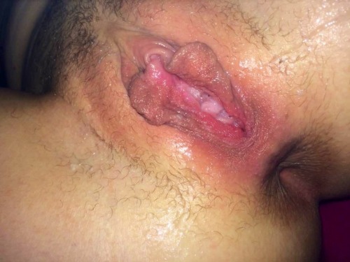 nice-nasty-stuff:This can is 8.1cm in diameter, look what it does to baby’s cunt.That hole is a slop