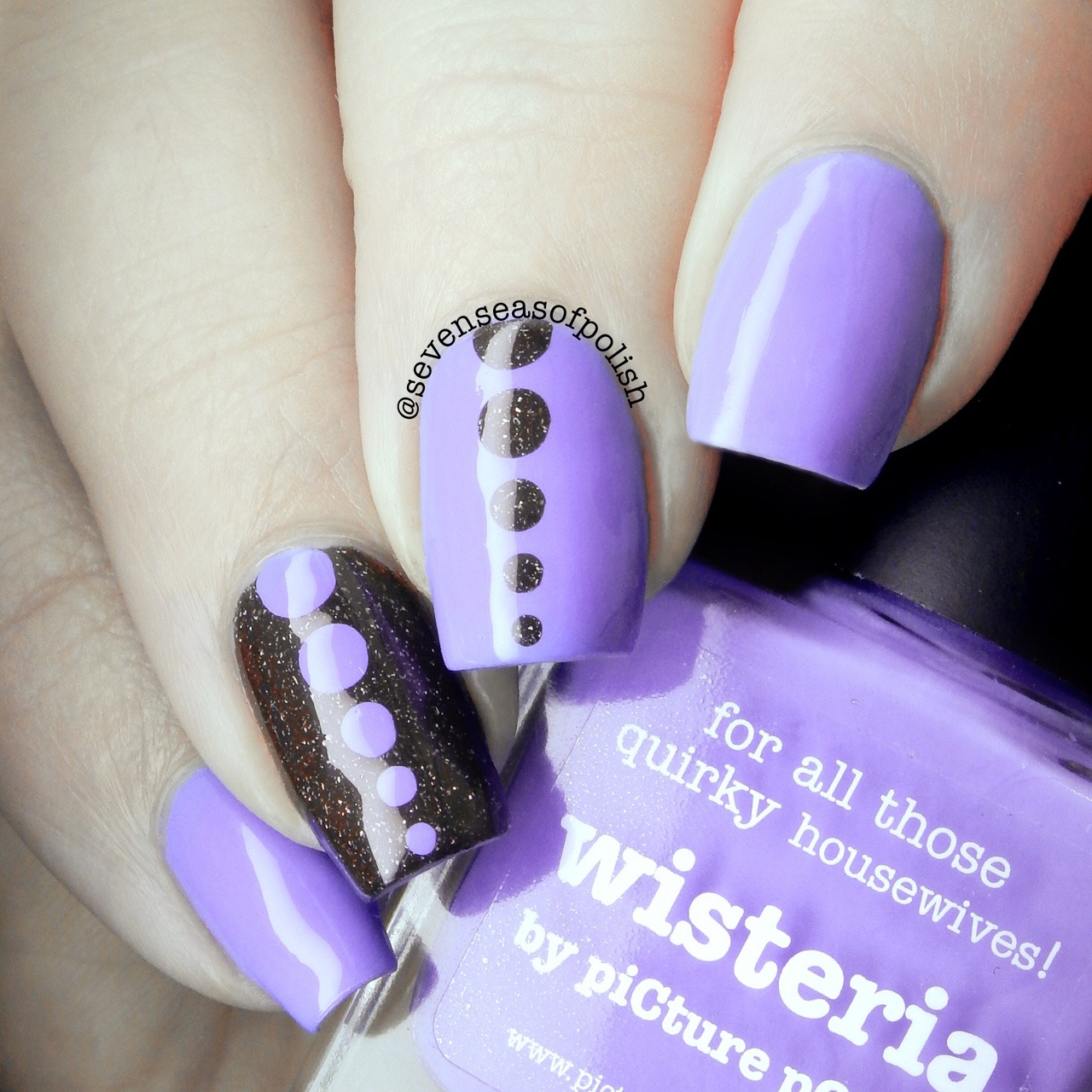 @picturepolish Wisteria & Demeter
@rocknailstar_shop Dots