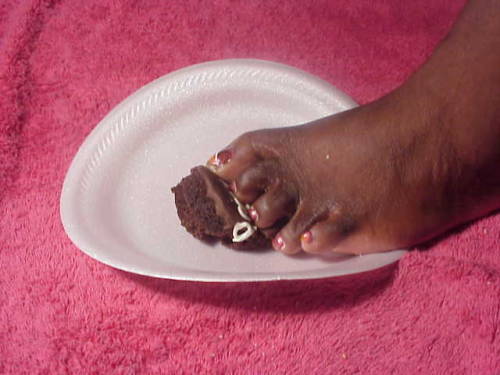 cincifootlover: …more Foot Fun, a great time with this Lady’s Plump, “Dark Chocol