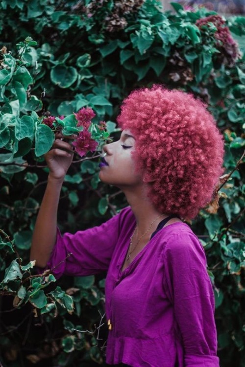 theeforvendetta: naturalistalife: Rainbow of curls Have mercy