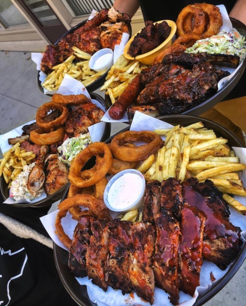 yummyfoooooood: BBQ - Ribs, Sausage, Chicken, Burnt Ends, Fries, Slaw and Onion Rings