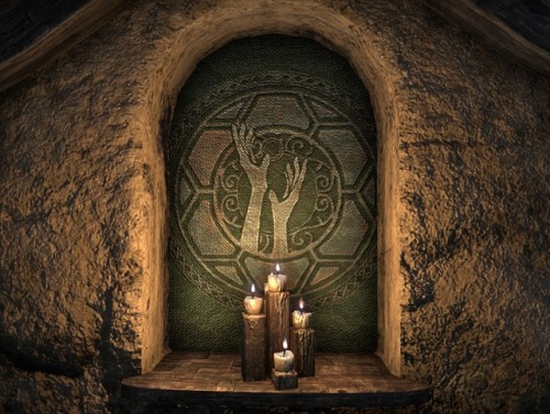 playingforpix:Prayer nooks in a Dunmer mansion honoring the Tribunal (Sotha Sil, Almalexia, and Vive