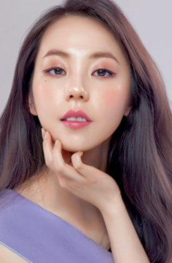 sohuis:  Ahn Sohee for Shu Uemura; 2015.