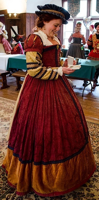Elizabethan Red Gown ( Stronghold Olde English Faire, 2016)