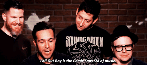 lovebotomies:fall out boy reads mean tweets.