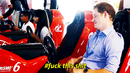 regencyduchess:  → Prince Harry tries a Formula One simulator. And fails. 