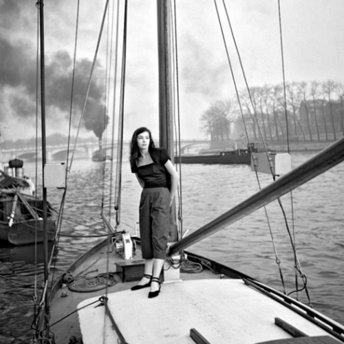 antipahtico:  Leslie Caron sur la Seine ~ Jacques Rouchon 1950