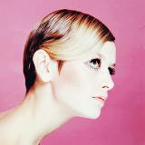 vintagegal:  Twiggy c. 1966 