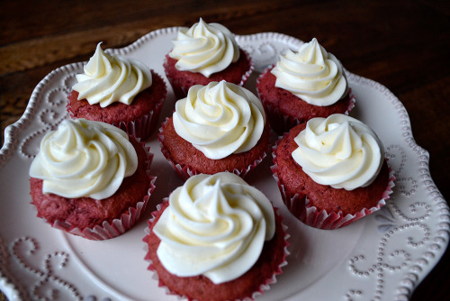 the-cupcakerie:  Ultimate Red Velvet Cupcakes with Cream Cheese Swirls Recipe