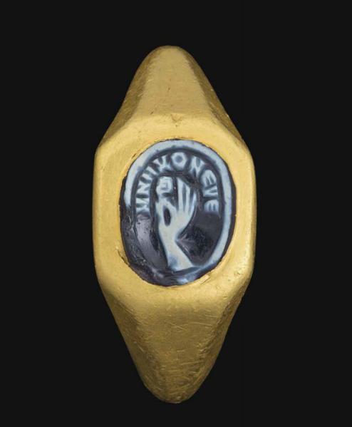 archaicwonder:Roman Gold and Onyx Cameo Ring, c. 4th-5th Century ADWith a hand tweaking an ear, unde