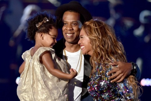 Beyoncé&rsquo;s dad says Jay Z and Solange fight was staged to boost sales - www.n