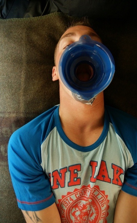 slaveboirob: rickraunch:  Begs to be your “personal urinal.” Perfect for me. I drink a lot and piss 