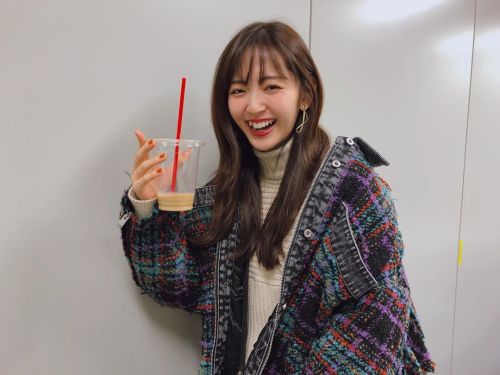 鈴木愛理 on Instagram 2019.11.27 #あったかくして、冷たいカフェラテ飲む派