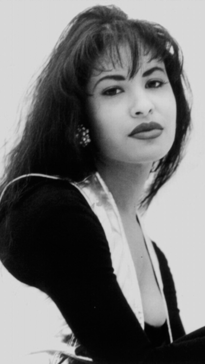 partylocks - Selena Quintanilla Lockscreens (iPhone...