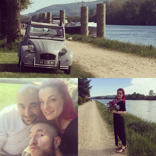 Sunny sunday en 2CV! #2CV ##friends #fun #love #sunday #bordsdesaone #summerweather