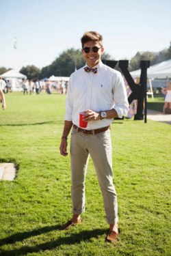 hisdreamcloset:  Another clean and simple look by someone in fraternity. Nice touch with the round glasses. It’s like he added a touch of hipster.