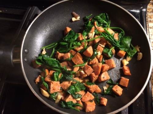 Healthy Chicken Sausage and Spinach - recipe under the cut2 cups Uncle Ben’s Ready Rice &ndash