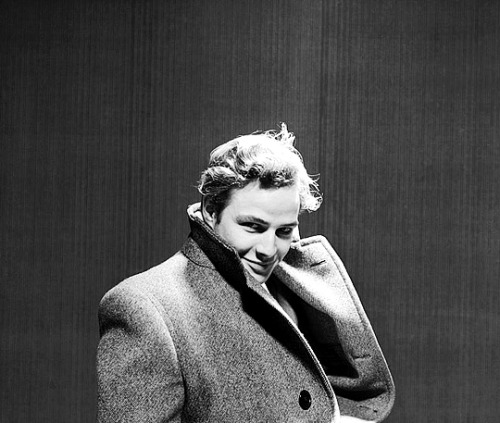 babeimgonnaleaveu:  Marlon Brando photographed by Cecil Beaton, 1946. 