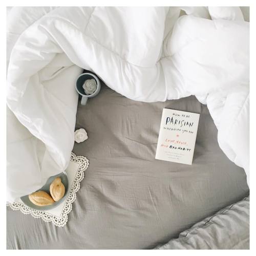 favenue:  Productive Sunday doing nothing 💭🦄 #gloomydays🌫 